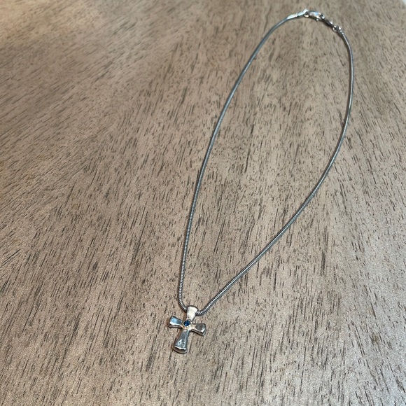 Lagos cross caviar necklace - Picture 2 of 7